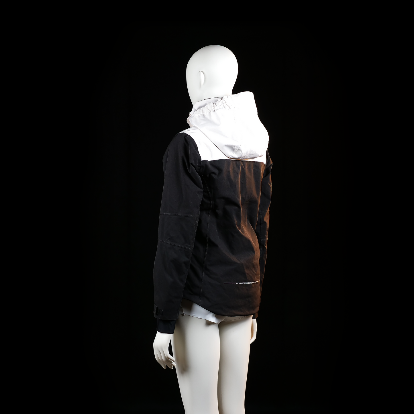 Windbreaker - Black & White - Size 158